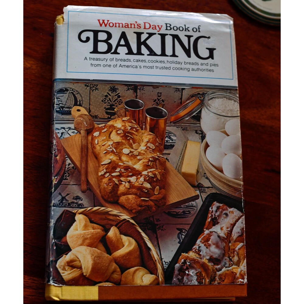 Vintage Womans Day Book of Baking 1977 Diane Harris Hardcover Cookbook Cakes